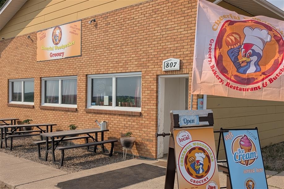 Cheerful Woodpecker Food Store and Restaurant