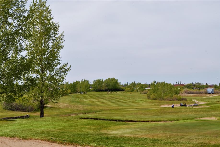 Kindersley Community Walking Trail - Kindersley Regional Park Golf Course