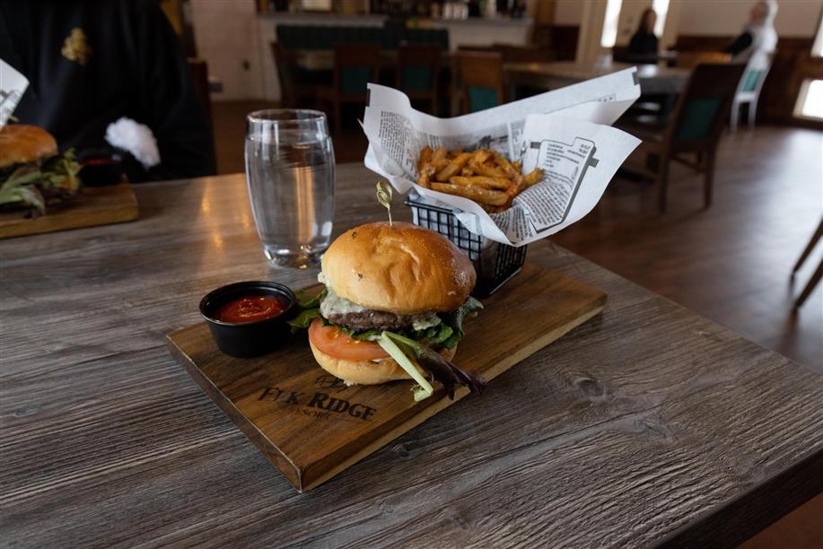 Elk Ridge Resort - Dining