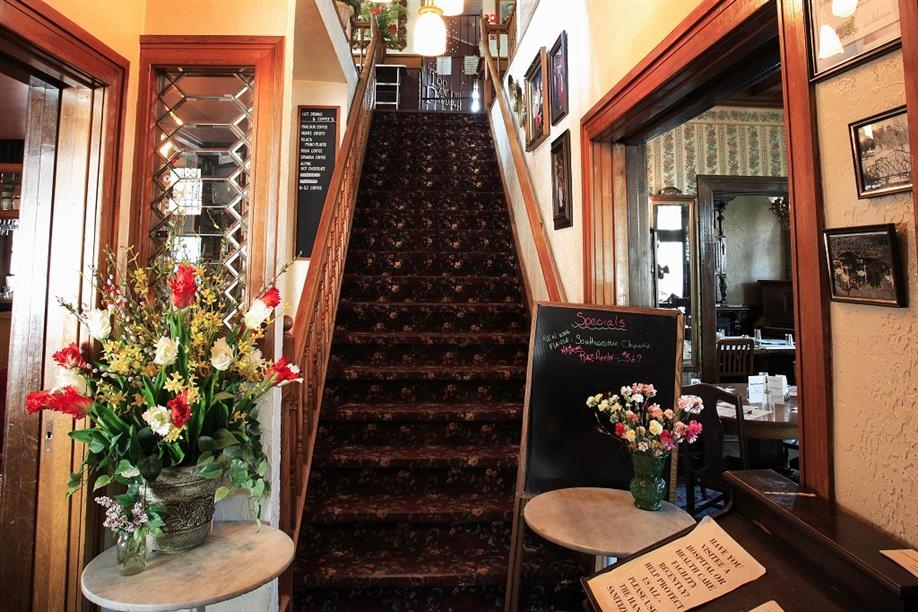 Hopkins Dining Parlour & Curiosity Gift Shoppe