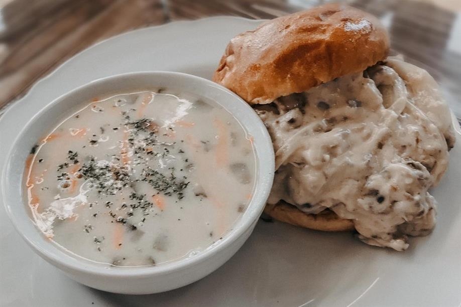 The Knotty Pine Bistro