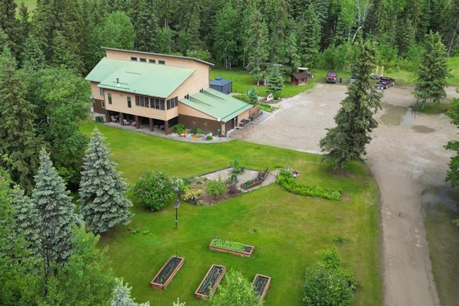 Kutawagan Outfitters