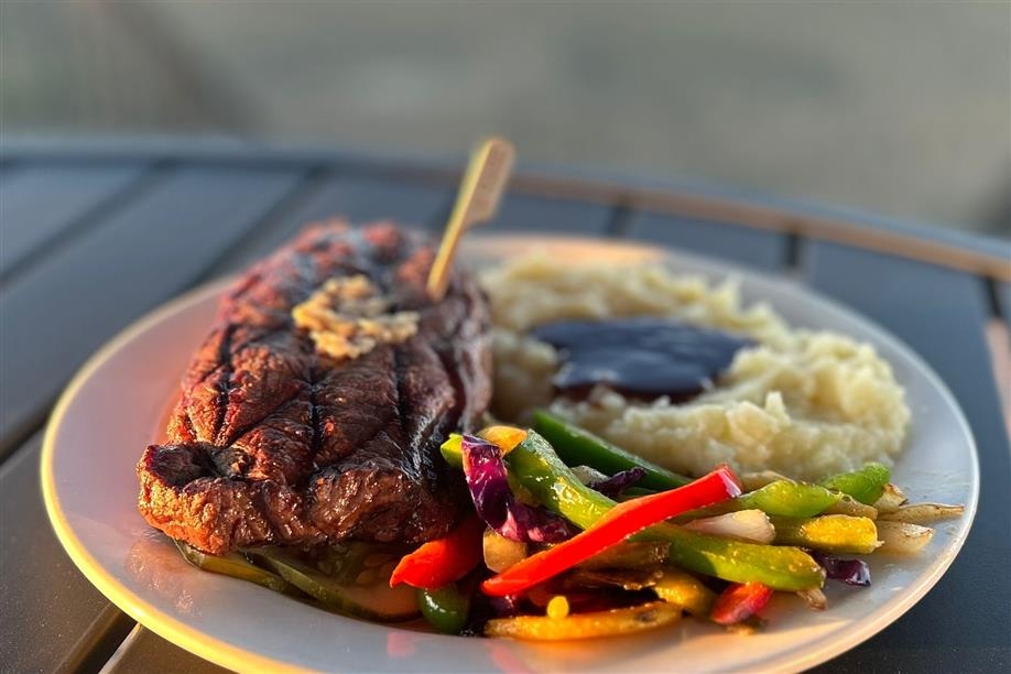 Mainstay Inn Resort & Restaurant