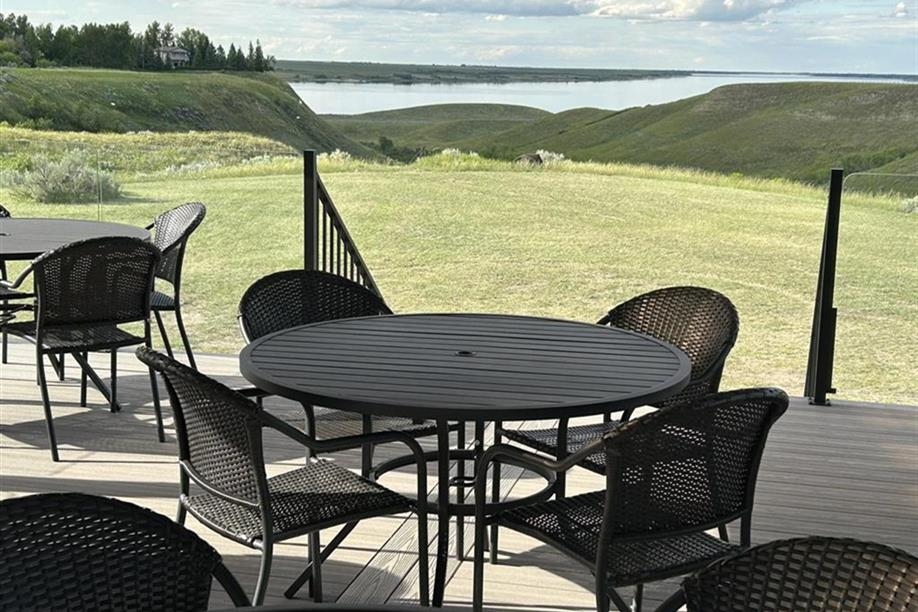 Mainstay Inn Resort & Restaurant