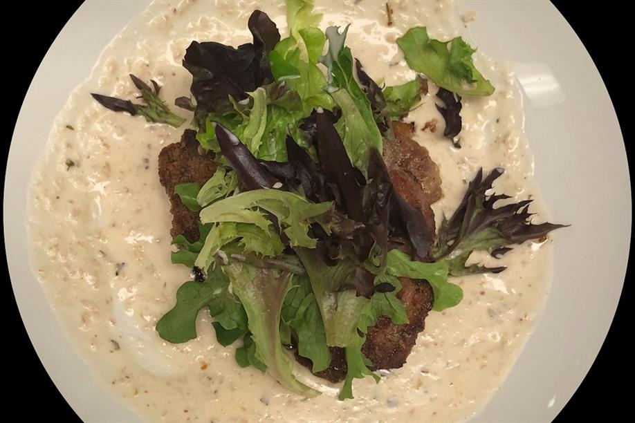 Mano's Restaurant & Lounge Yorkton