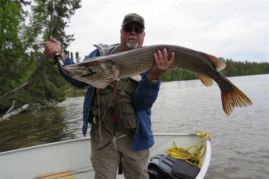 Mawdsley Lake Fishing Lodge