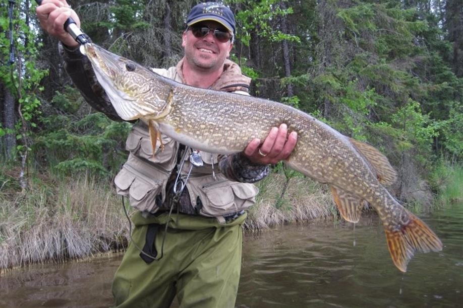 Mawdsley Lake Fishing Lodge