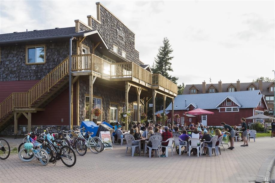 Waskesiu Trading Company