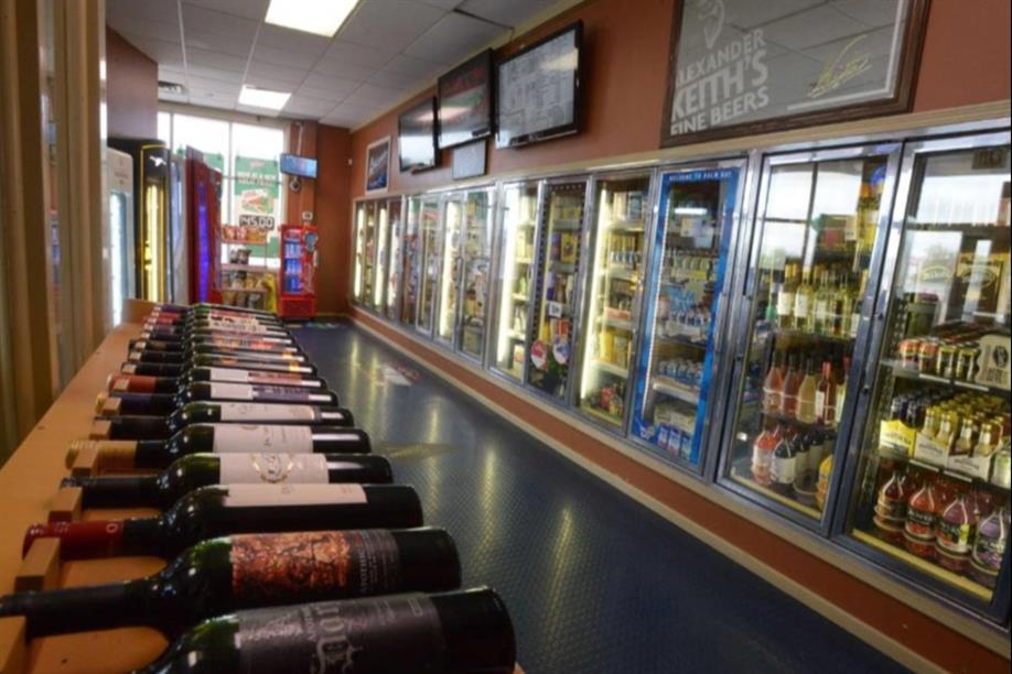 Seven Oaks Hotel - Liquor Store