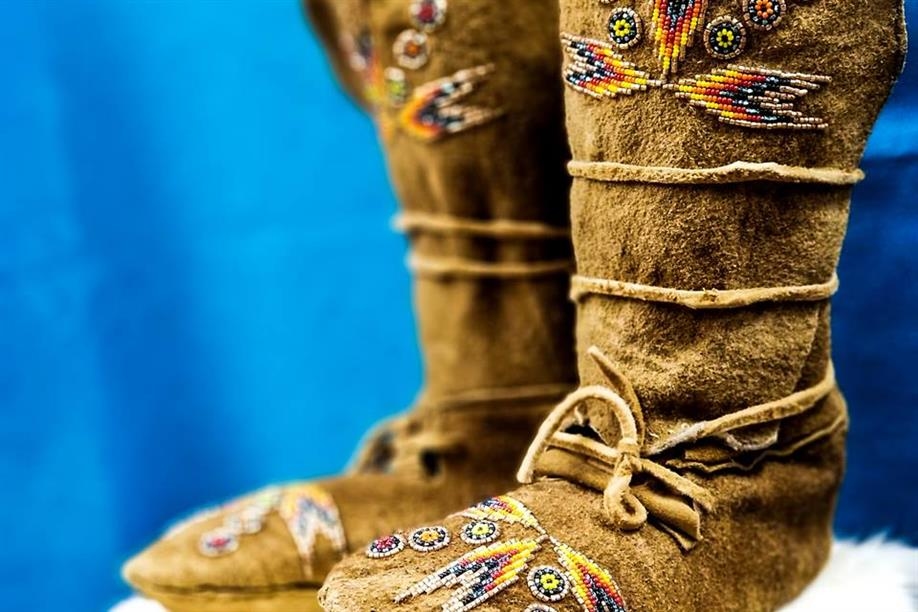 Silver Wolf Trading Post - Moose hide moccasins