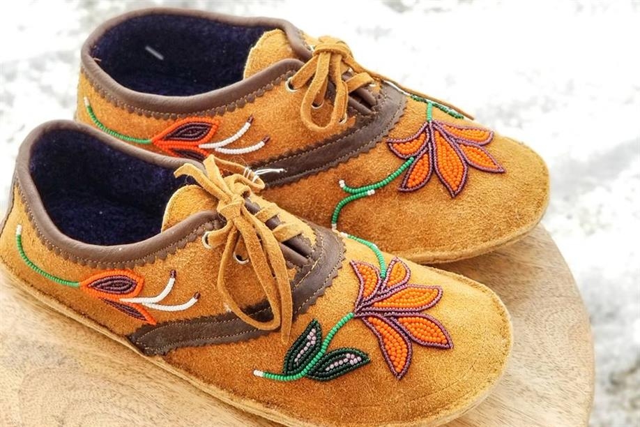 Silver Wolf Trading Post - Impressive beadwork