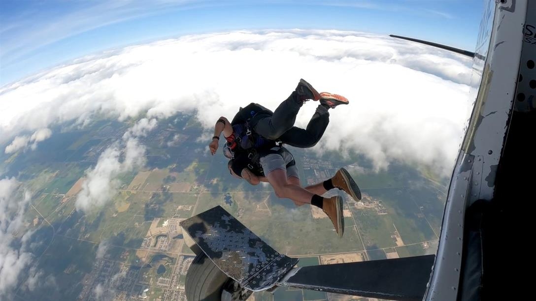 Skydive Saskatoon; Photo: Skydive Saskatoon