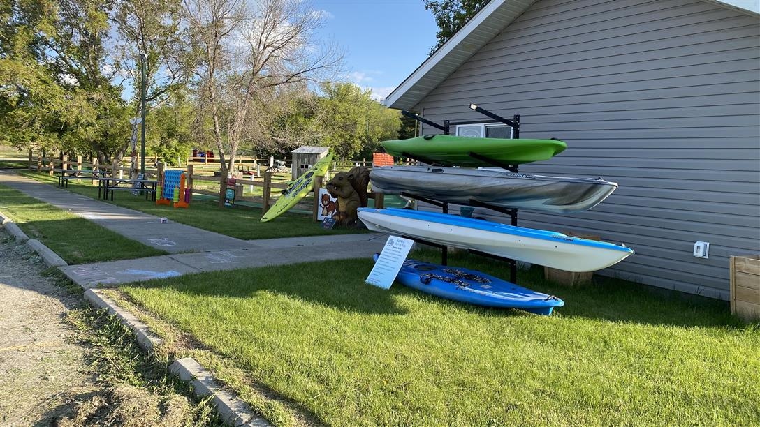 Squirrely Putt & Play