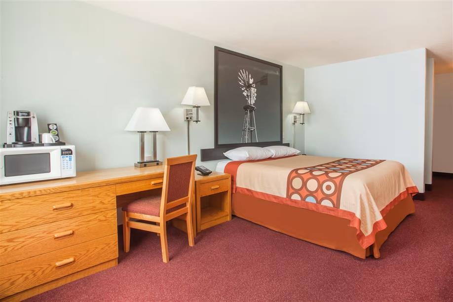 Super 8 by Wyndham Kindersley