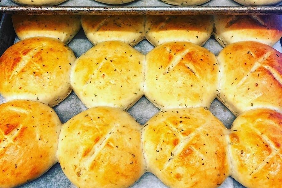 Tommy's Speakeatery - Homemade buns