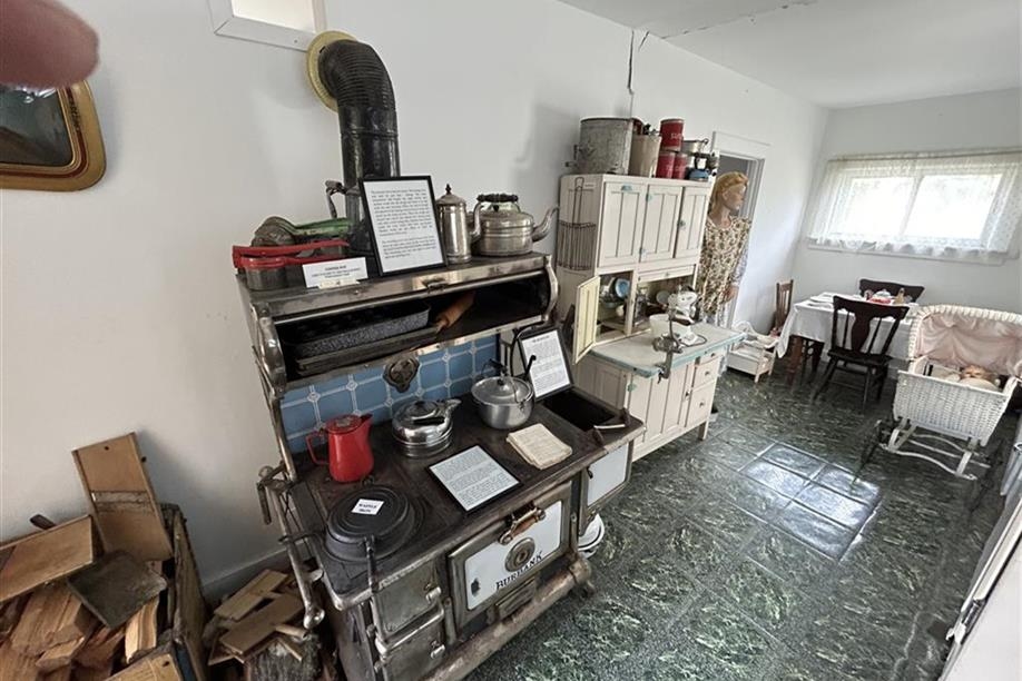 Wilkie and District Museum - Bachelor's House