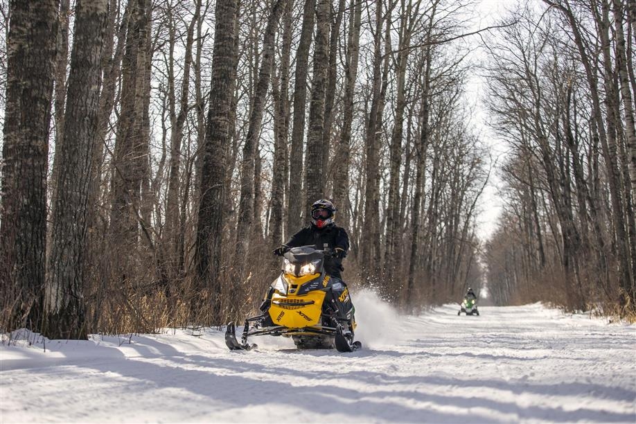 Moose Mountain Provincial Park Trails; Photo: Tourism Saskatchewan/Greg Huszar Photography