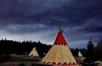 Waters Edge Eco Lodge